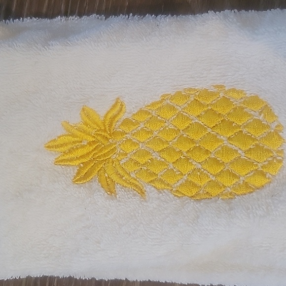 White Hand Towel with Yellow Pineapple Embroidery 17" X 12" - Picture 2 of 4